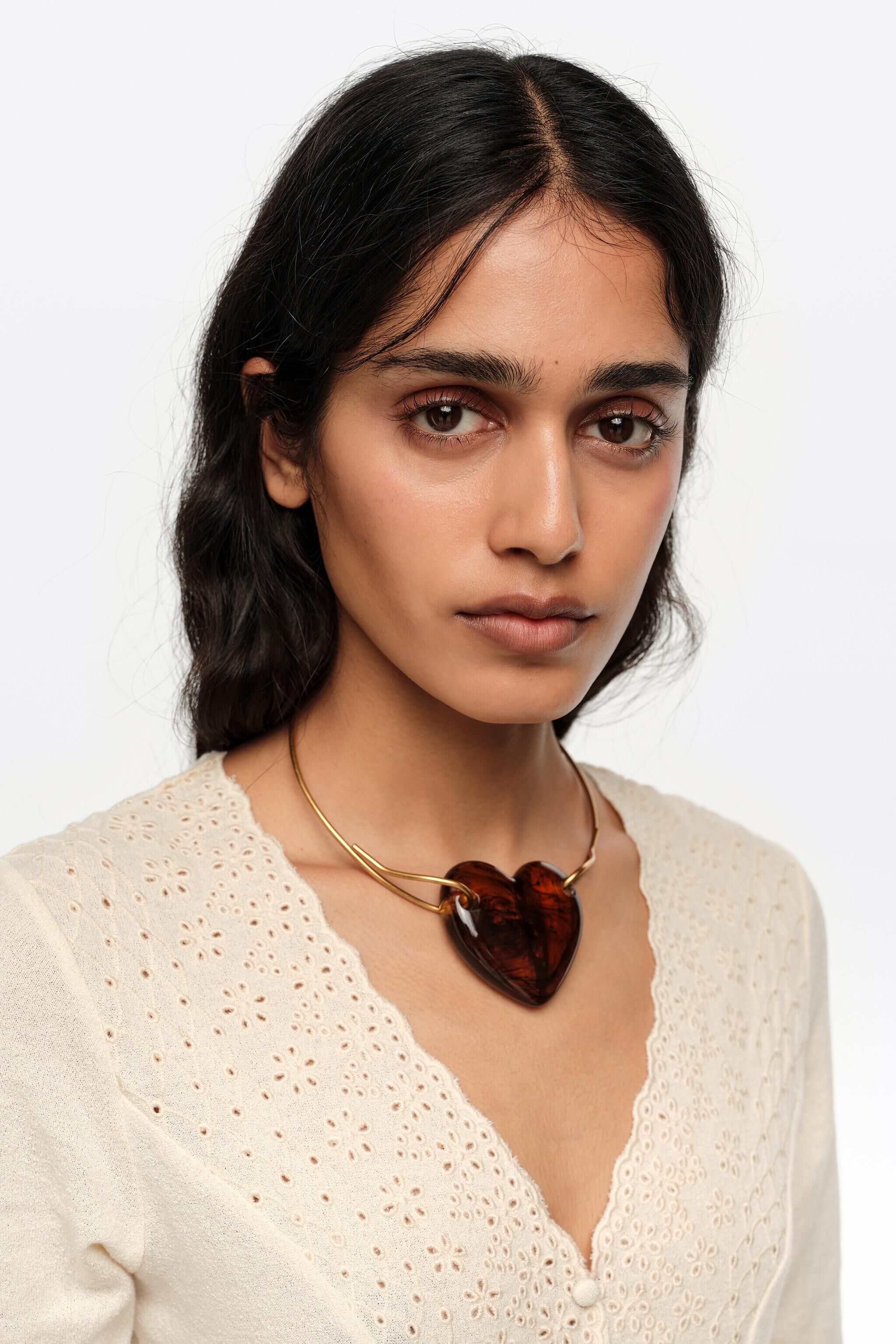 Amber resin heart choker necklace
