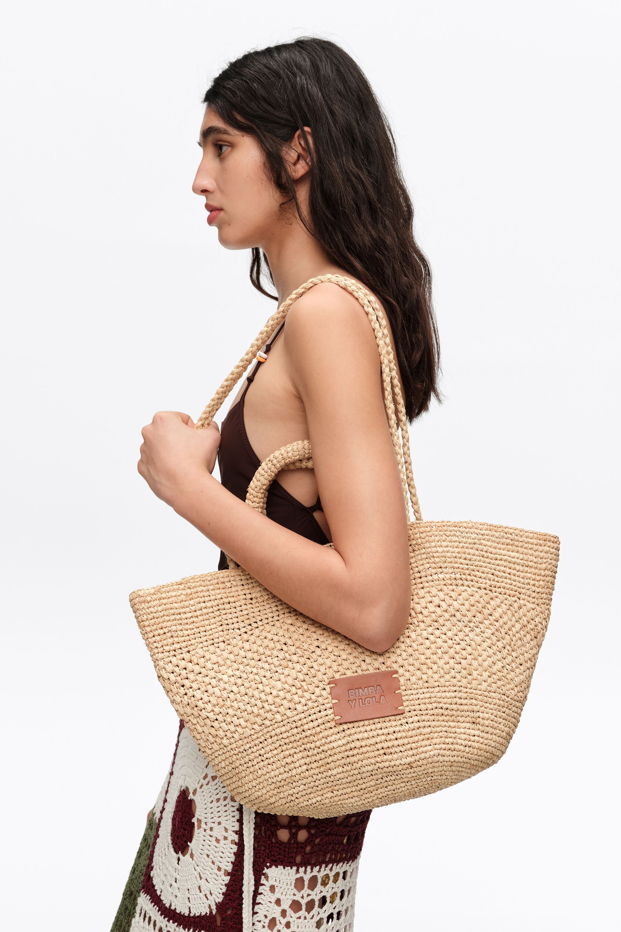 Large natural raffia plaited bag