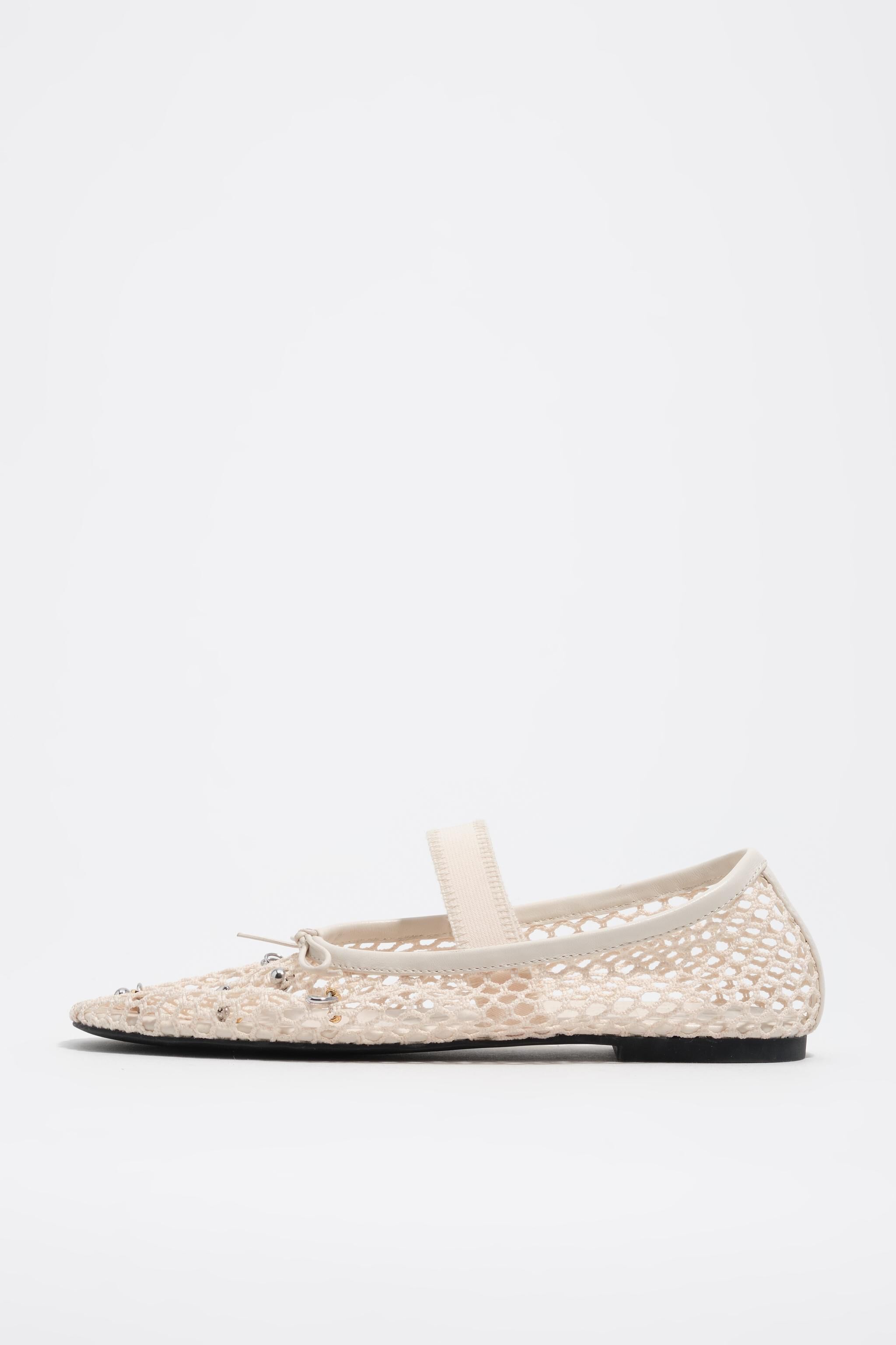 White mesh ballerina with metal details