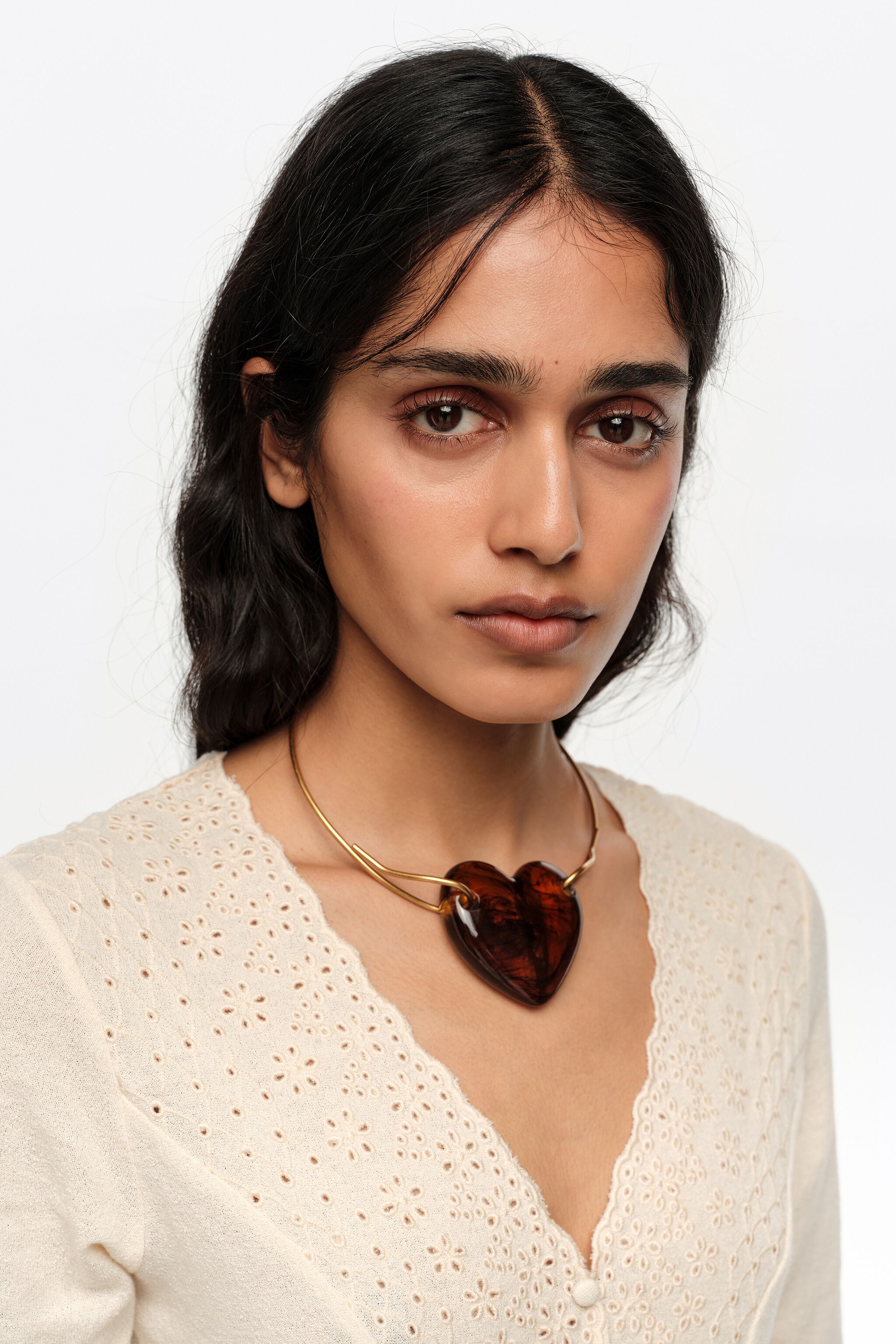 Amber resin heart choker necklace