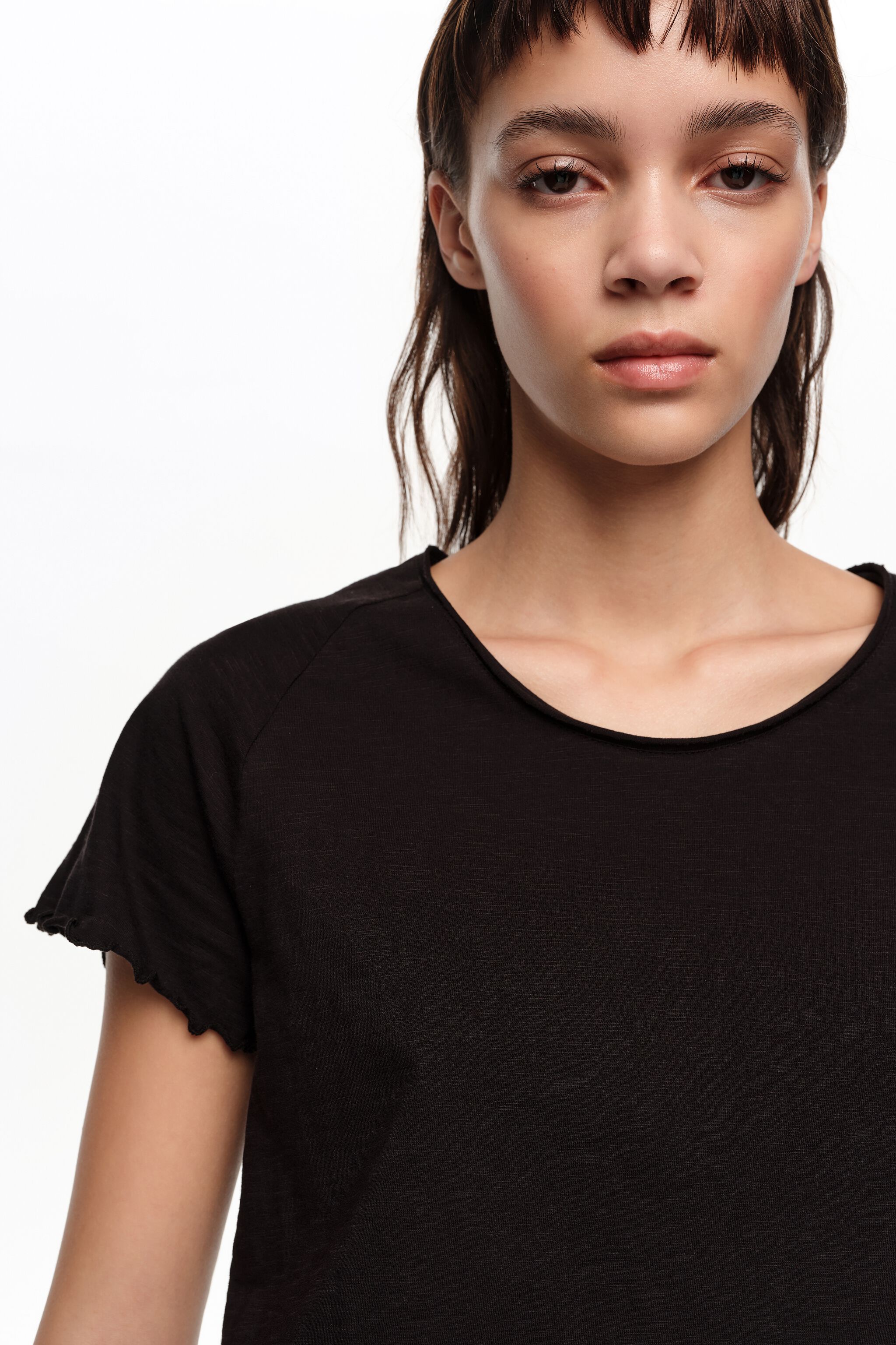 Black fitted raglan sleeve T-shirt