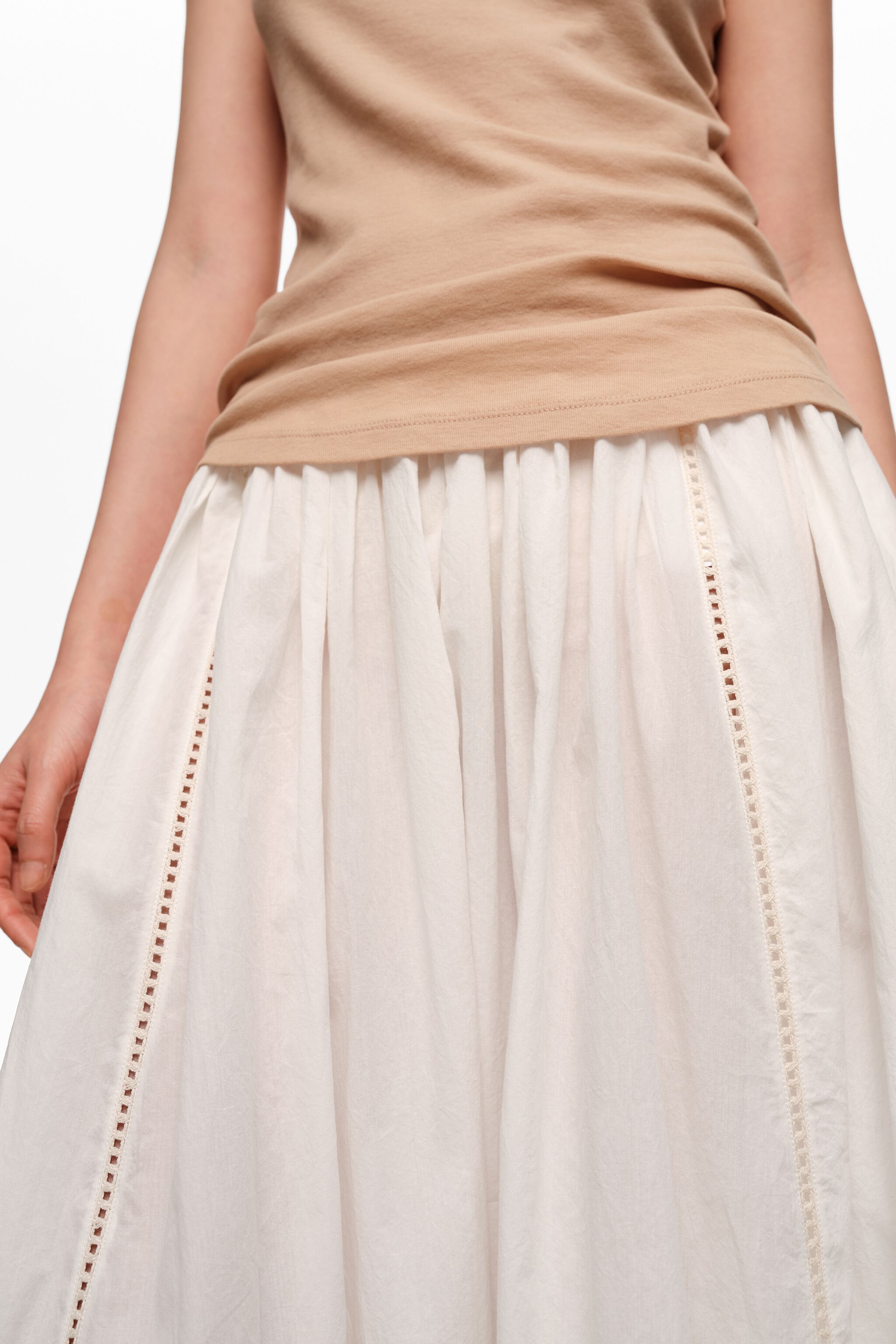 White gathered voluminous cotton skirt