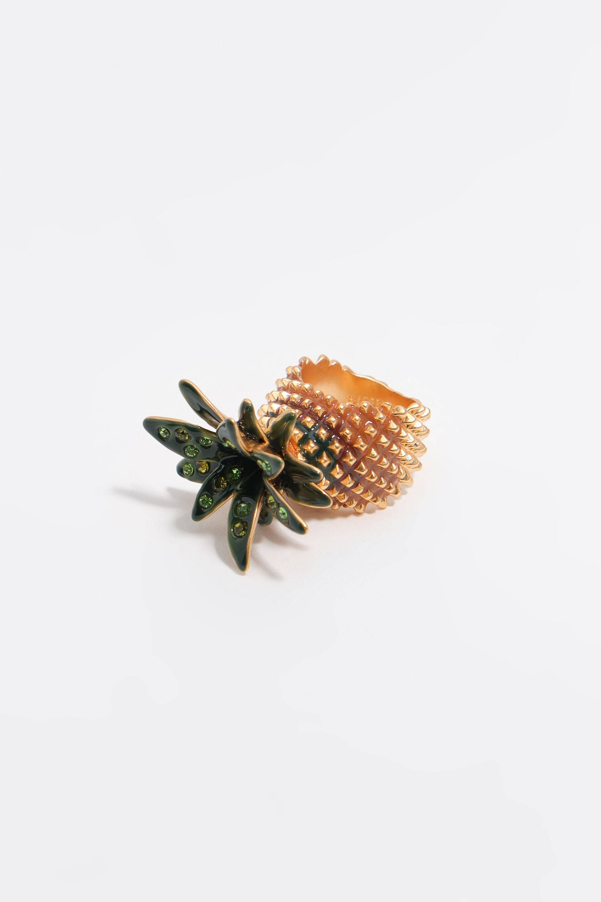 Gold pineapple ring