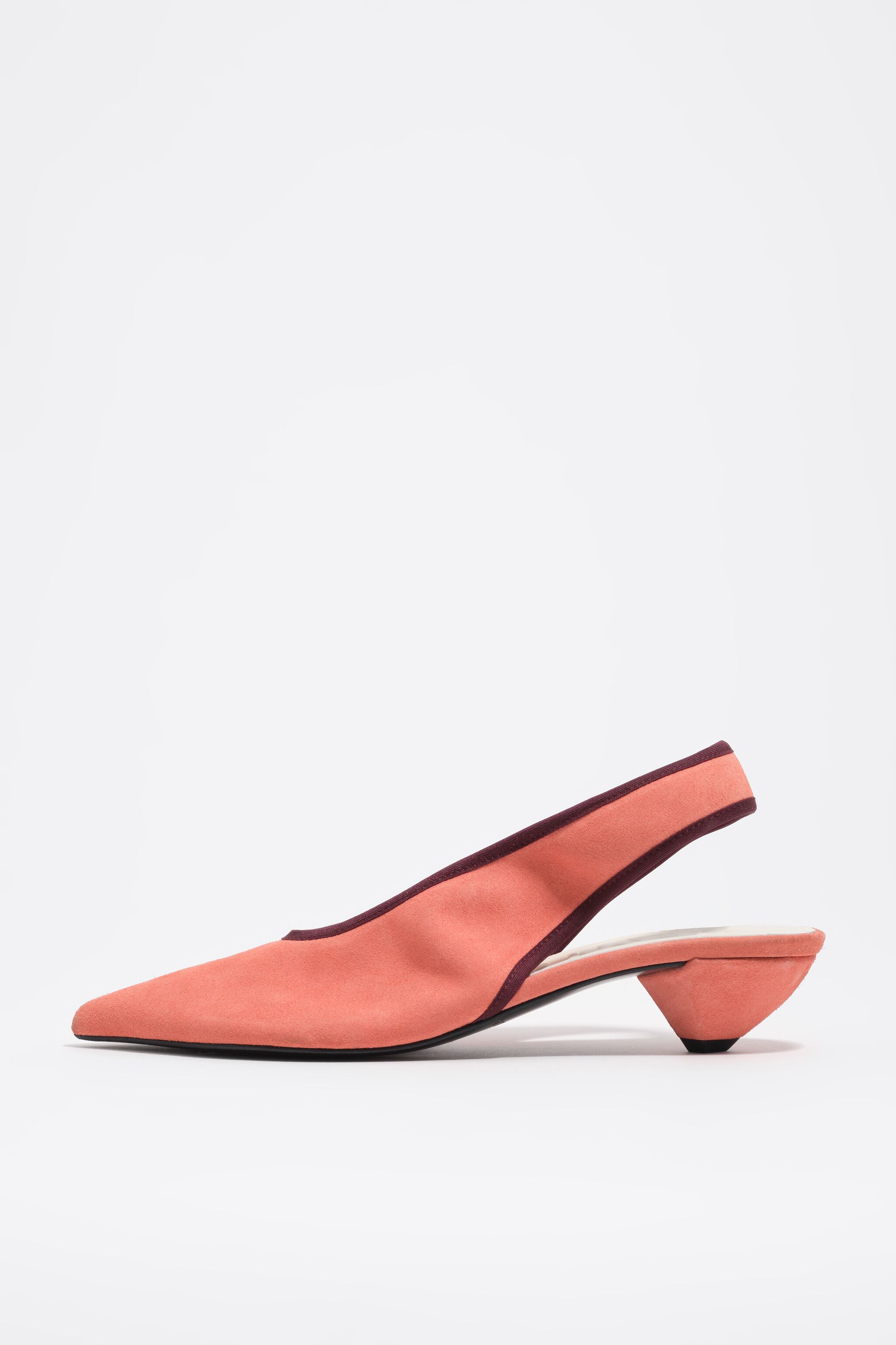 Salmon suede slingback shoe with low heel