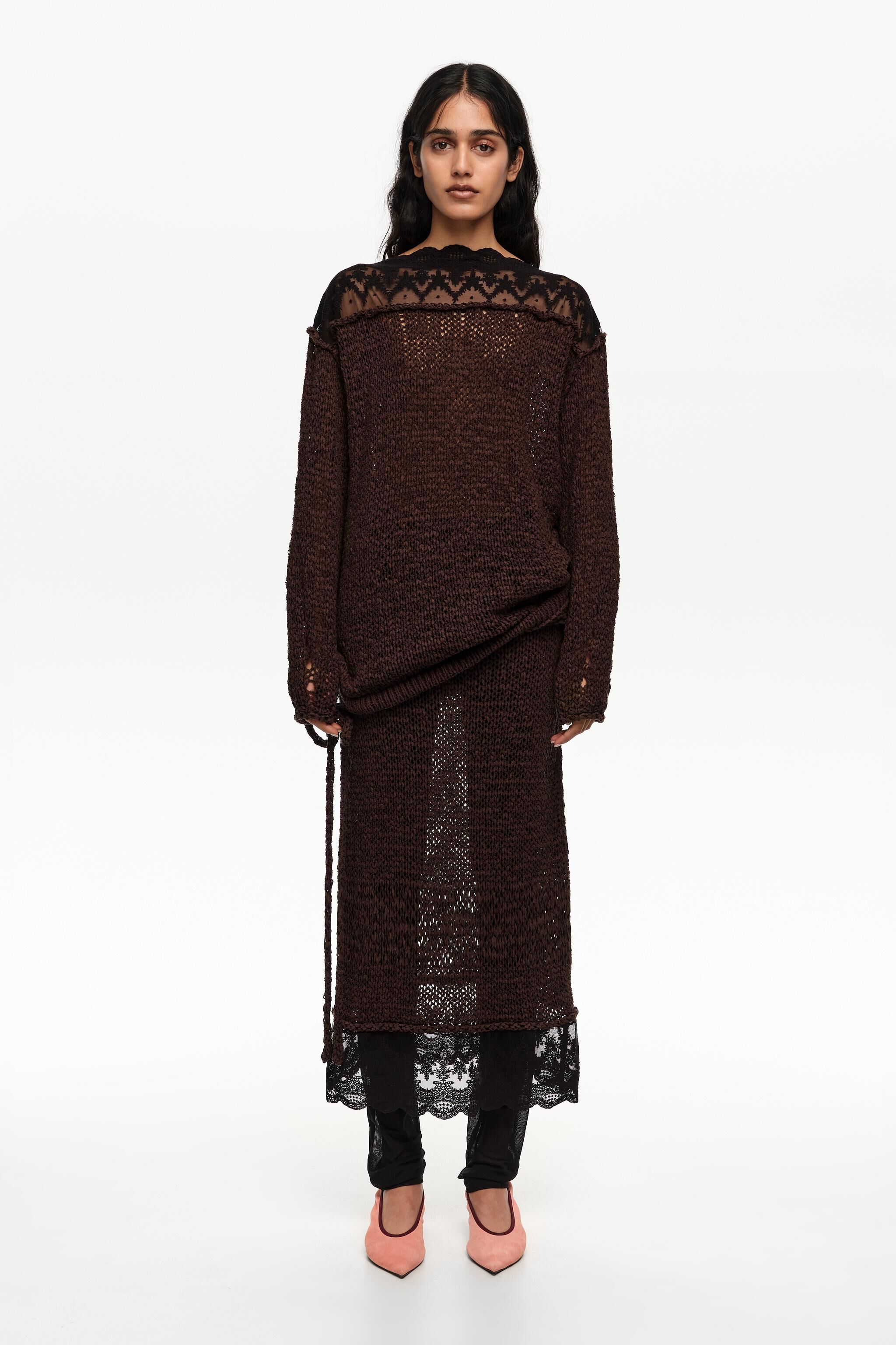 Dark brown lace knit skirt