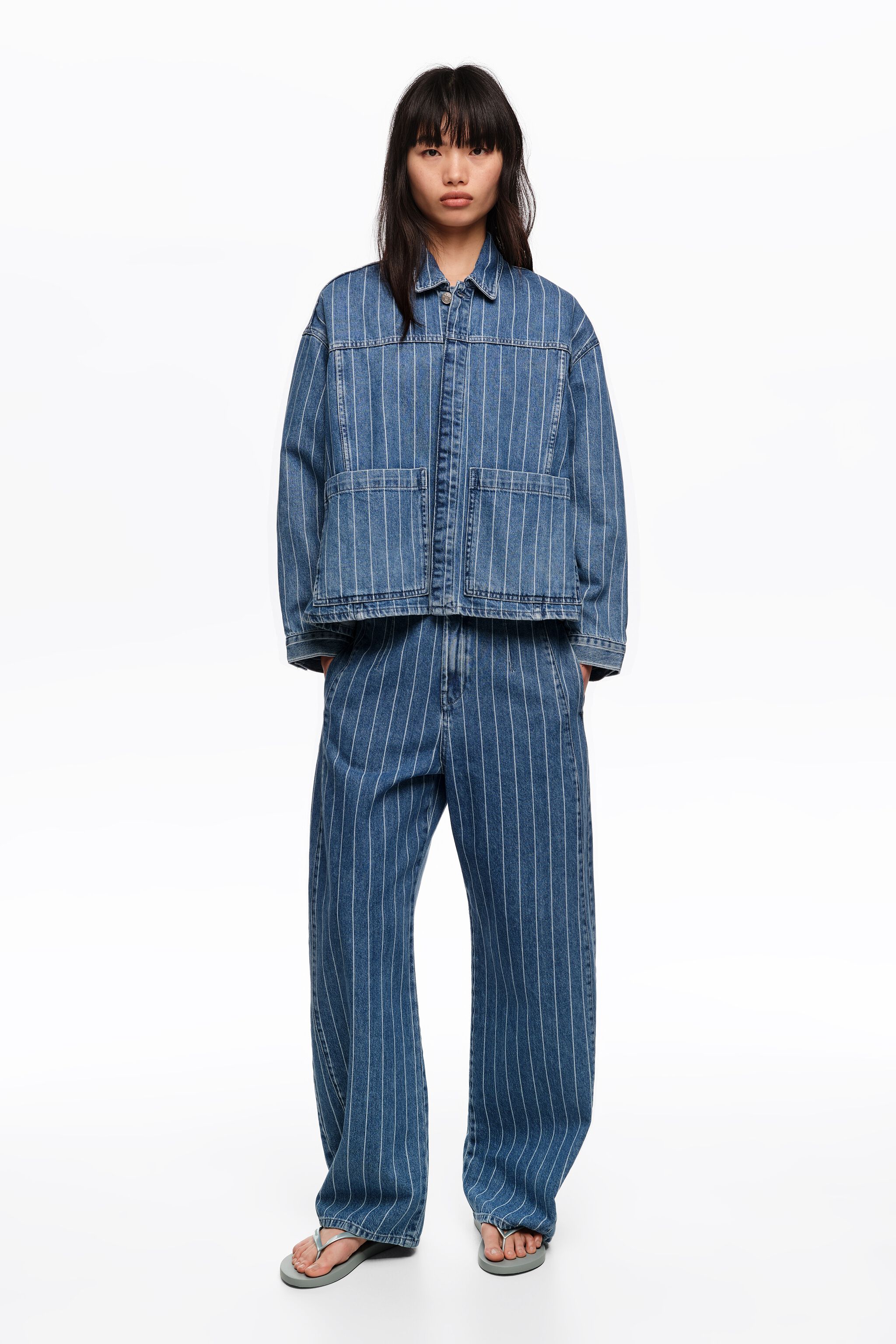 BARREL - Striped blue jeans with buckle