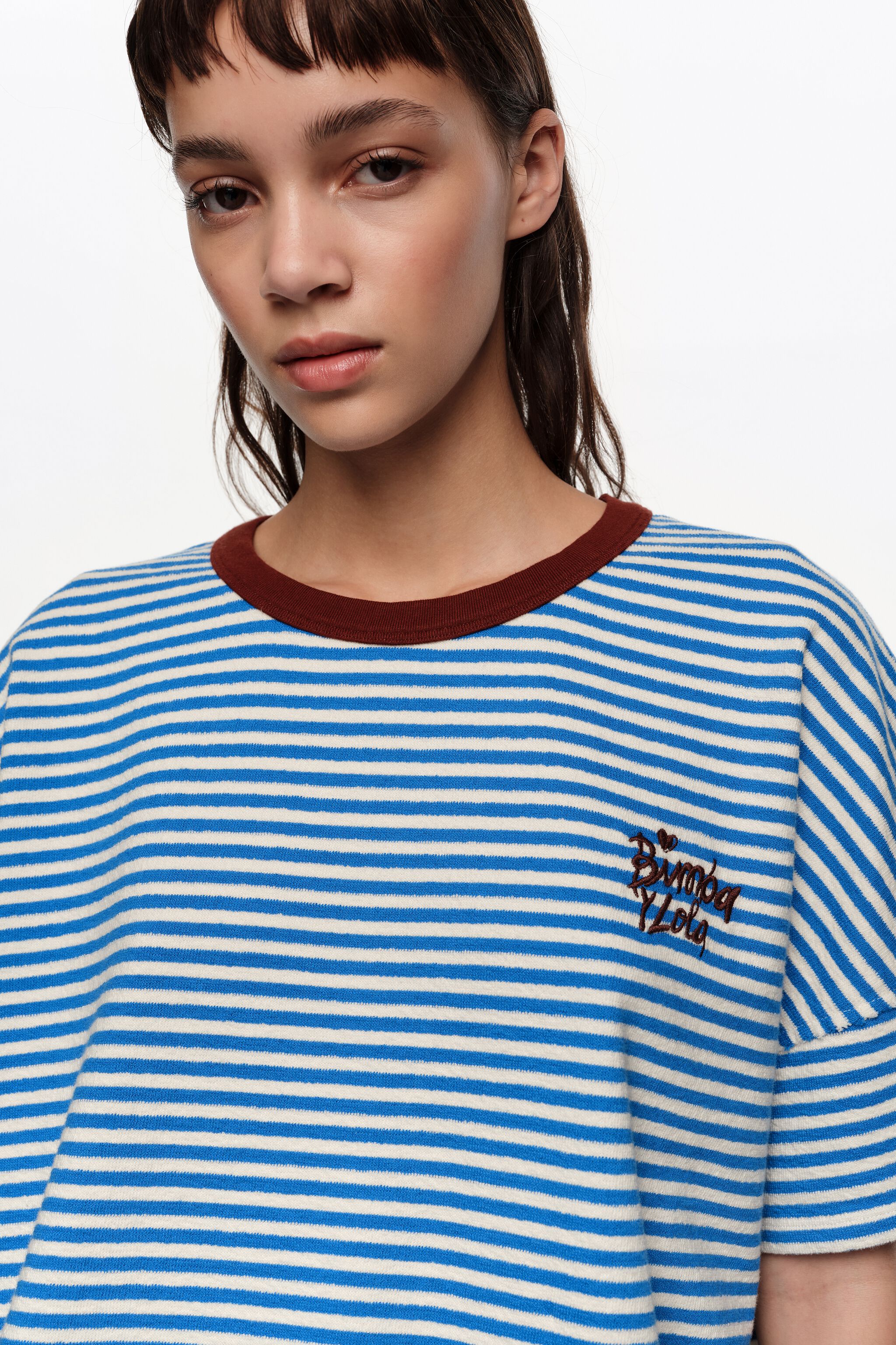 Blue striped contrast piping T-shirt